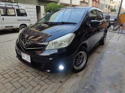 Toyota Vitz – Jewela Package - pearl black (Top of the Line) 2011-13