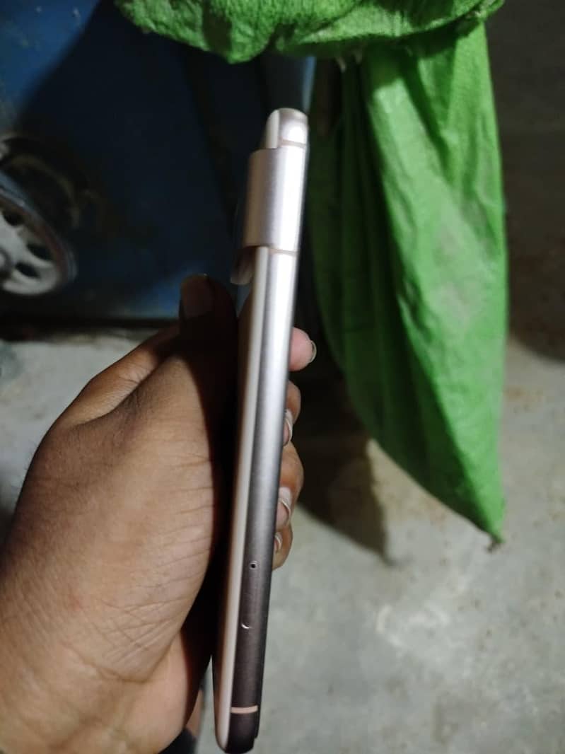 Google Pixel 8 2