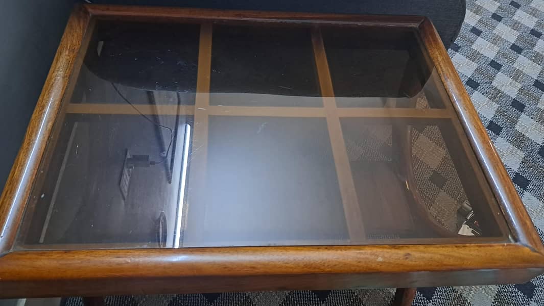 solid wooden tables 0