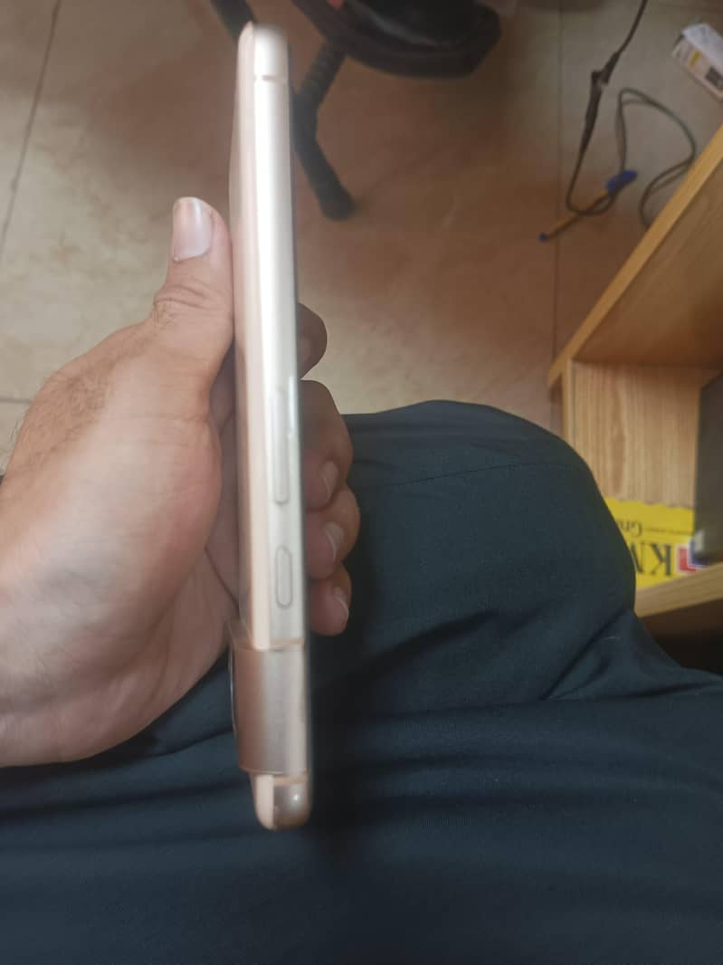 Google Pixel 8 3