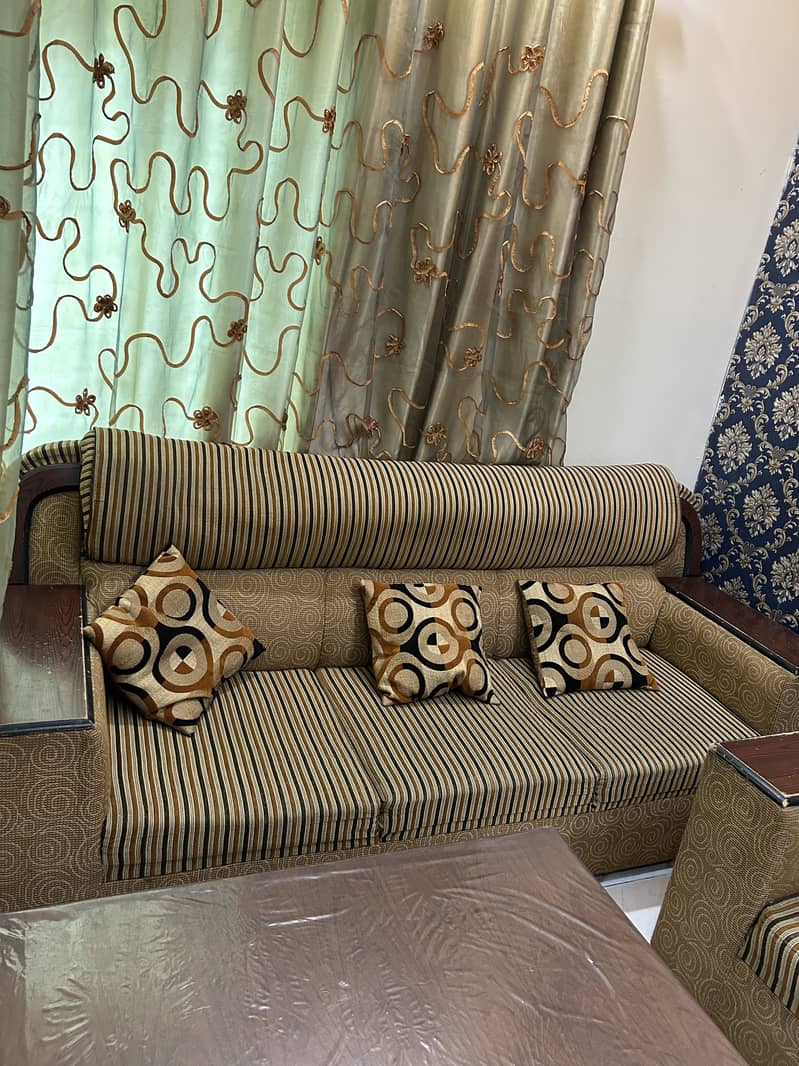 Five seter sofa 2