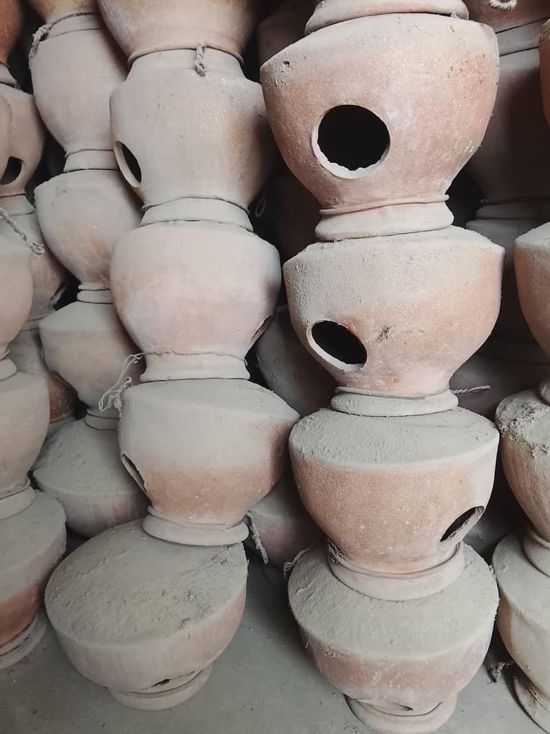matka/clay bird/nesting pots 1