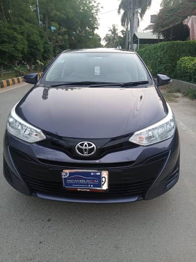 Toyota Yaris 1.3 GLi CVTi 2021 Model