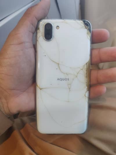 Sharp Aquos R2