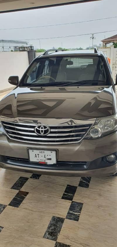 Toyota Fortuner V 2013