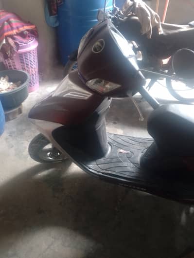 United Scooty 100 cc model 18