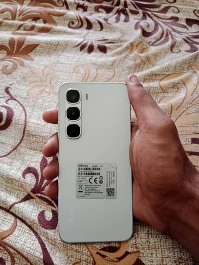 Infinix 60 pro 8 128 2 month warranty 10 by 10 condition urgent sale