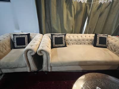 Velvet 7 seater sofa set with cushions