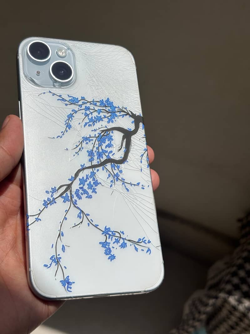 Apple iPhone 15 plus 4