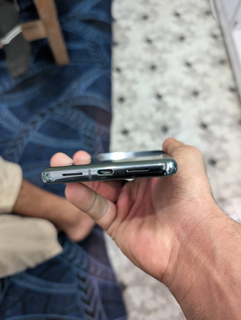 Google Pixel 8 Pro 5