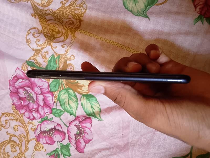Apple iPhone 7 1