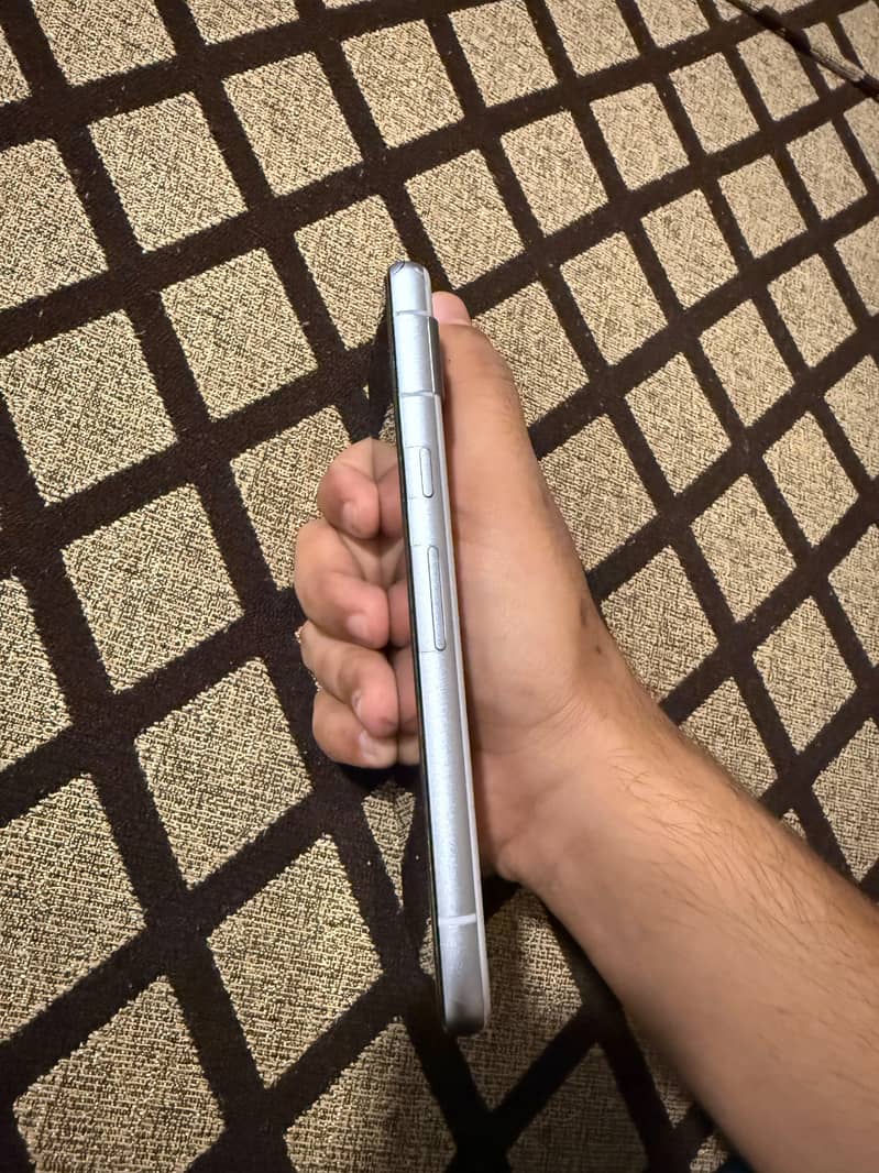Google Pixel 7a 3