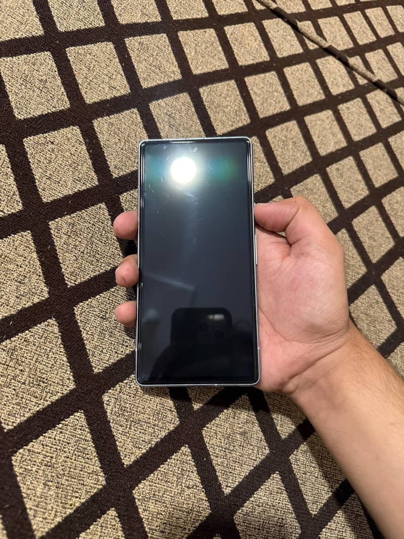 Google Pixel 7a 5