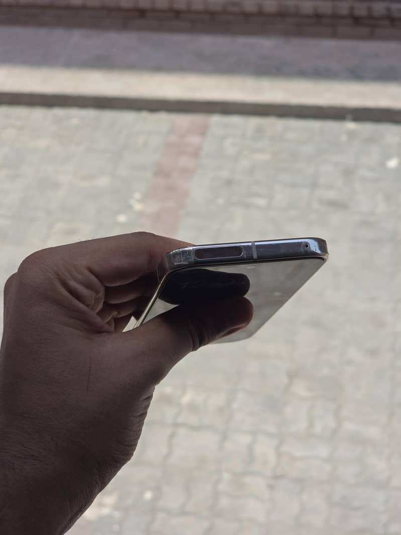 Google Pixel 9 Pro 4