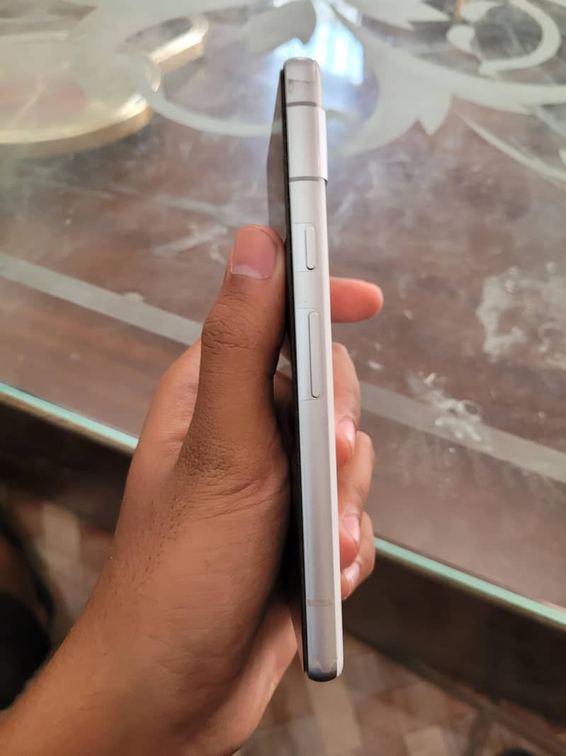 Google Pixel 7a 2