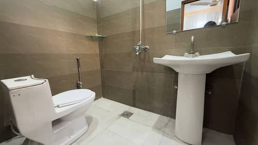 10 MARLA UPPER PORTION FOR RENT IN VENUS
