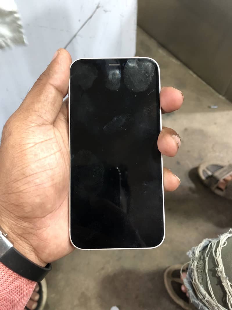 Apple iPhone 12 mini 3