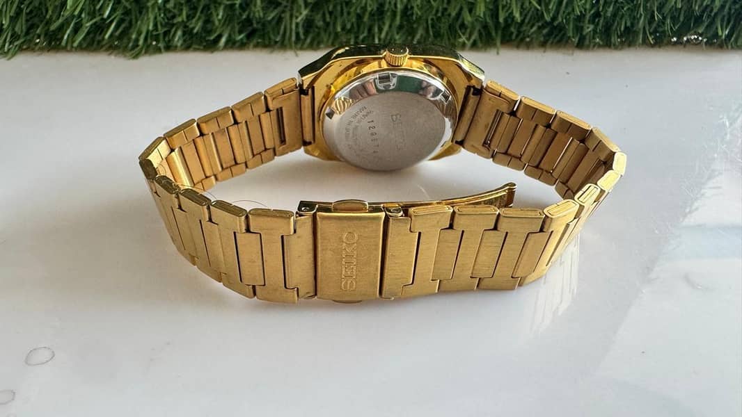 watch 2