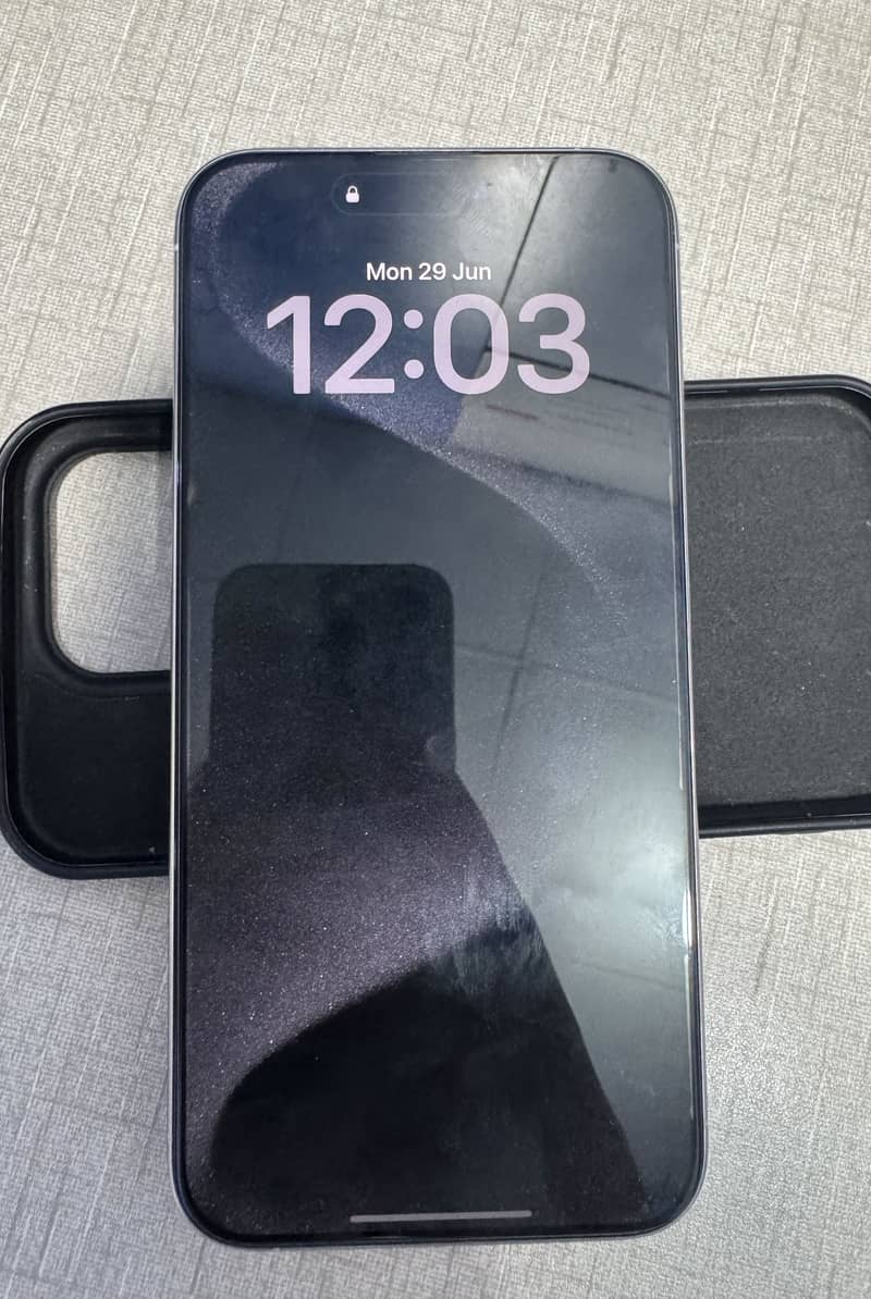 Apple iPhone 15 Pro Max 1