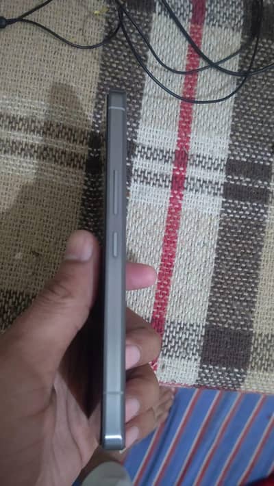 Sharp Aquos R7