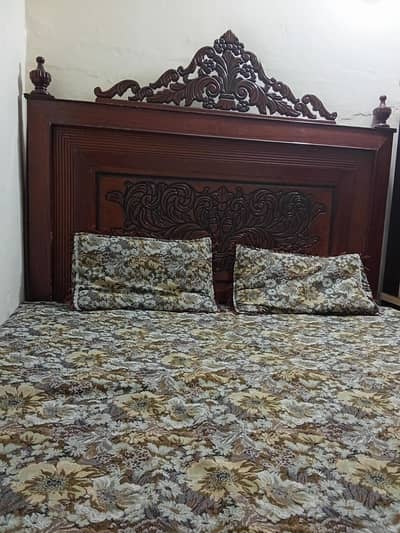 king size bed with mattress