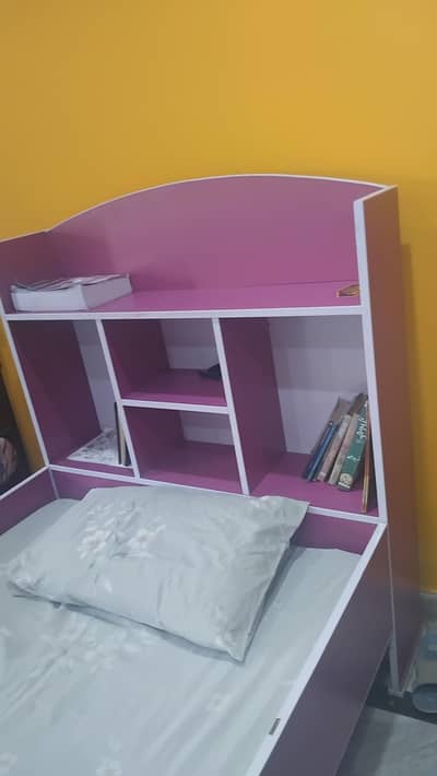 Premium Quality wooden single bed – Good Condition