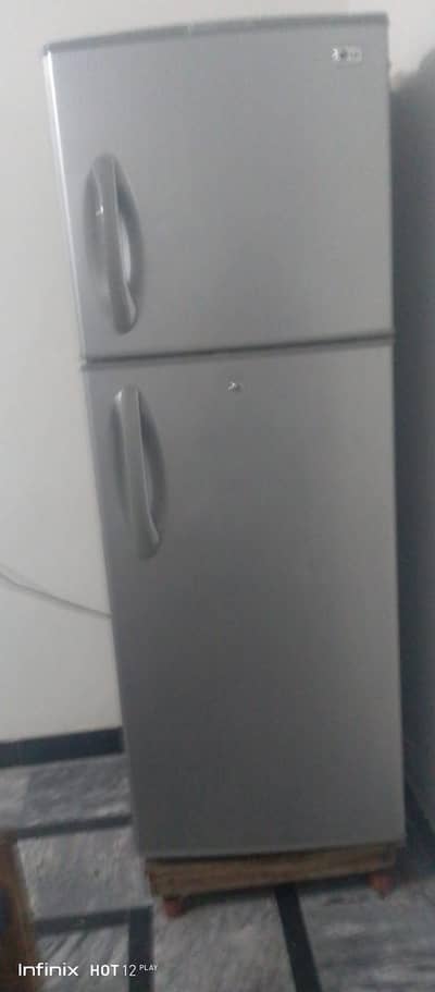 Refrigerator for sale medium size