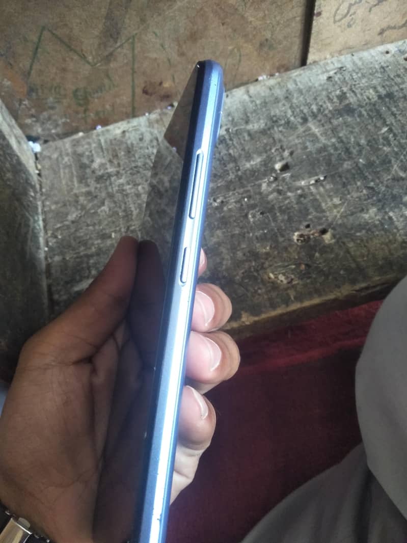 realme 4
