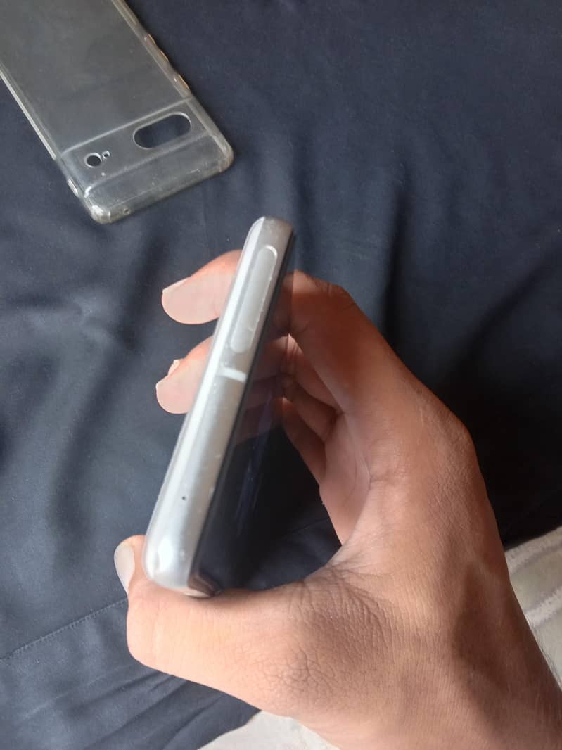 Google Pixel 7 5