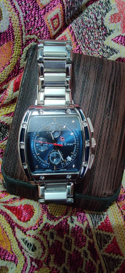 lee was watch ⌚