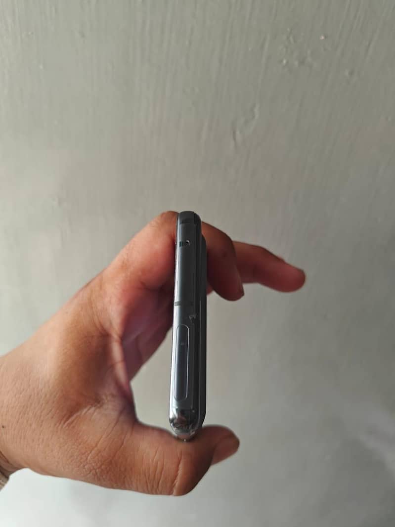 Google pixel 7 pro 4