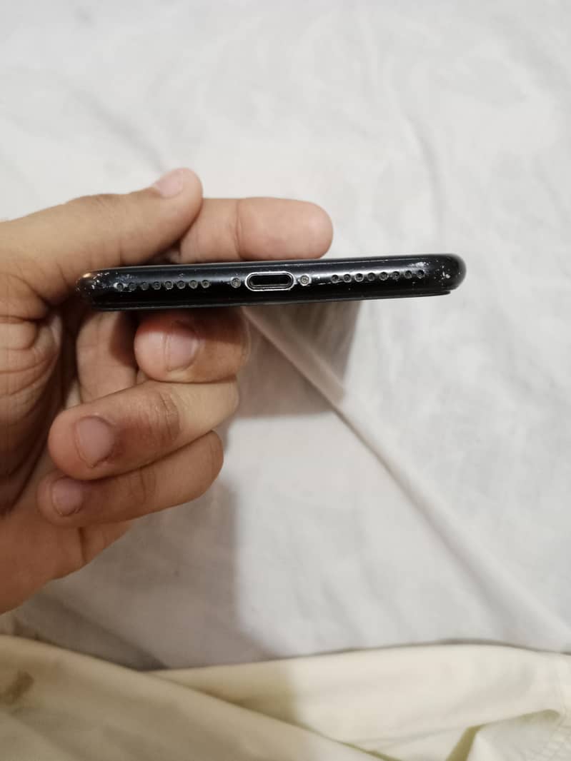 Apple iPhone 7 Plus 3