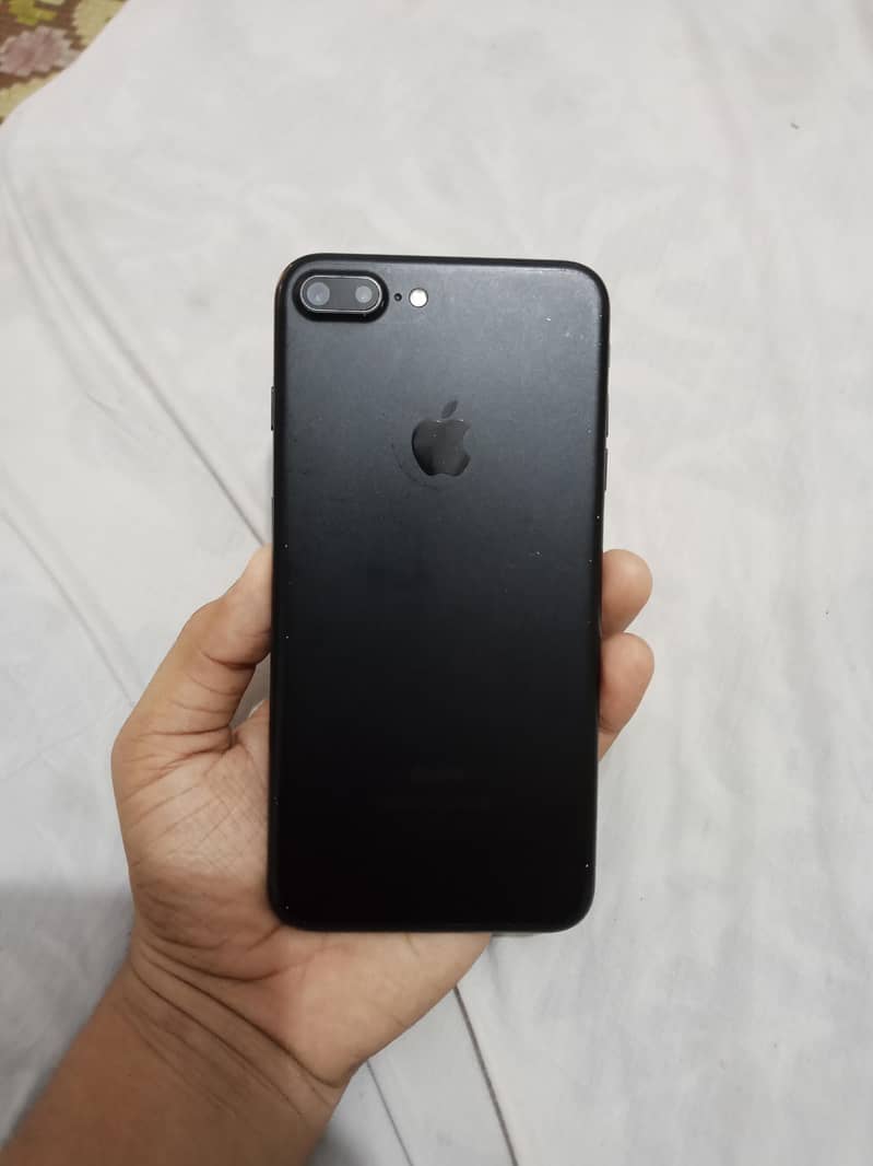 Apple iPhone 7 Plus 4