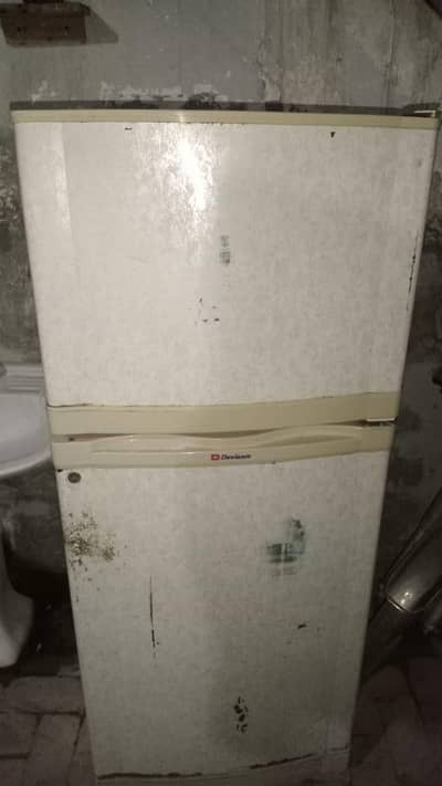 Dawlance Medium size Fridge