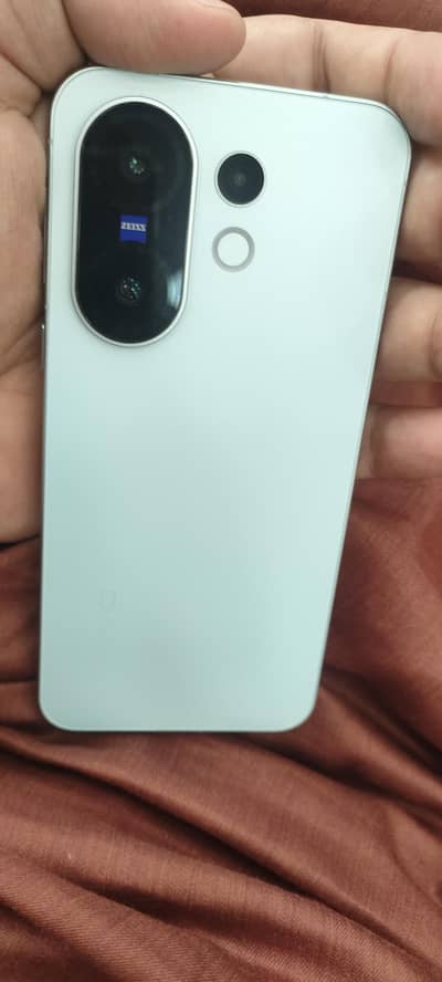 Vivo x200 FE