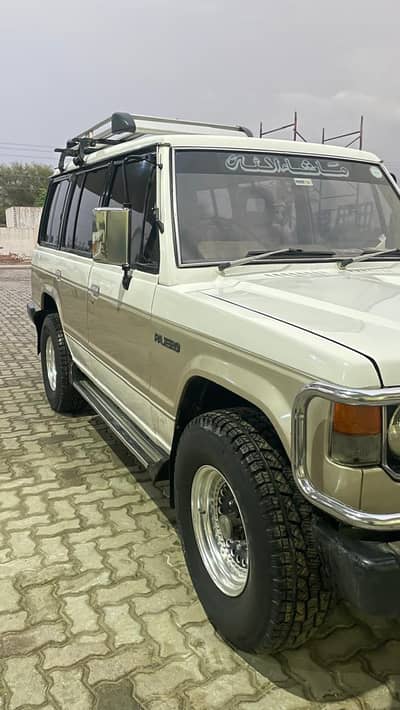 Mitsubishi Pajero 1988