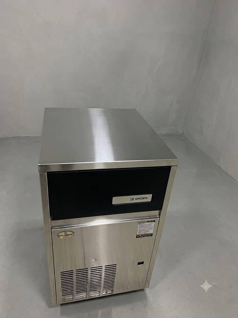 Ice cube machine 1