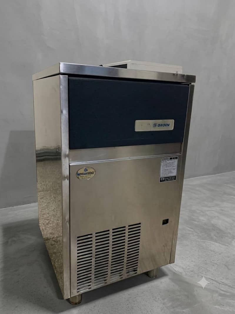 Ice cube machine 2