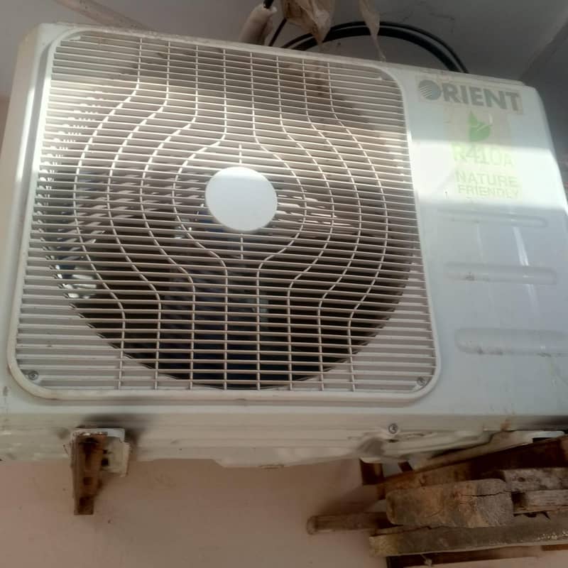 Split AC 1