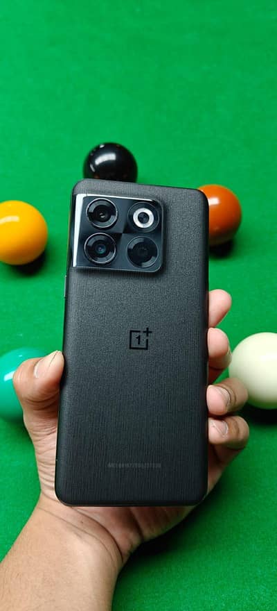One Plus 10T. 03104844002