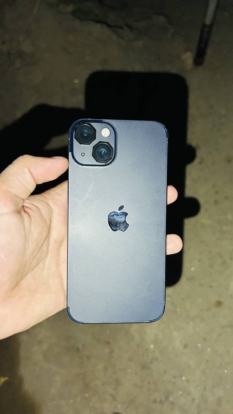 Apple iPhone 13 4