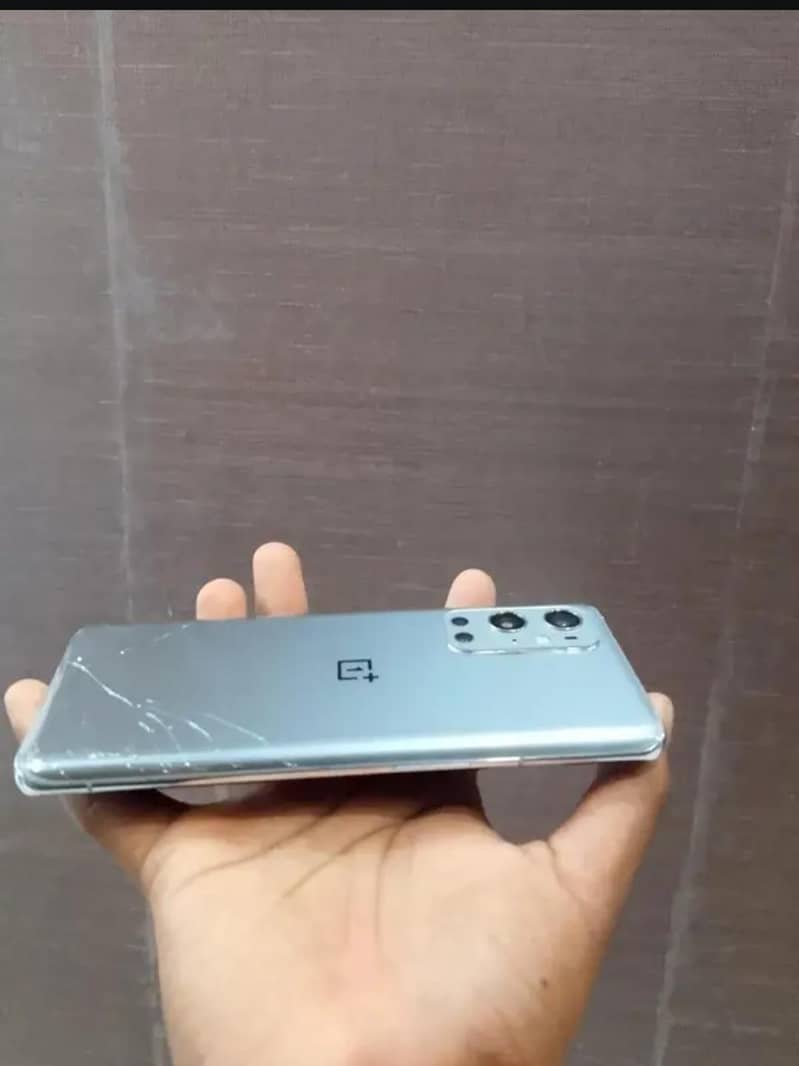 One Plus 9 Pro 4