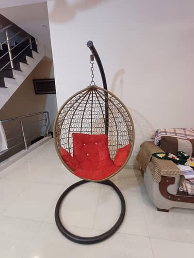 POD SWING WOODEN CHAIR ,HANGING CHAIR IN GOOD CONDITION