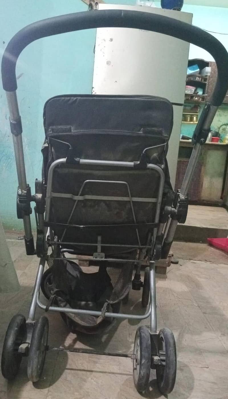 Pram/ walker 1