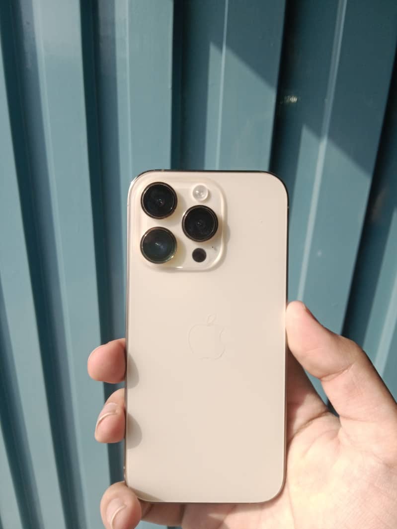 iPhone 14 pro 1