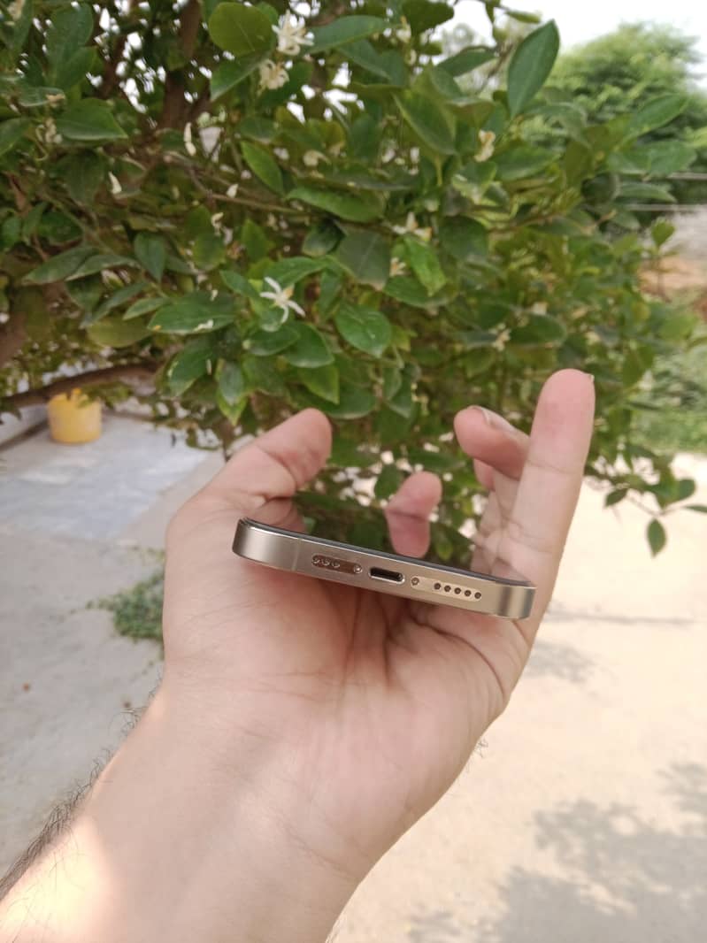 iPhone 14 pro 5