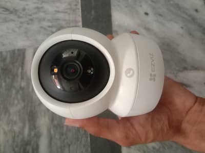 ezviz smart wireless camera TY1 pro. 1080p