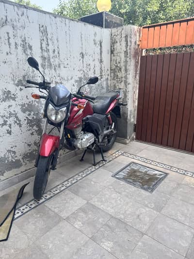 Suzuki gsx 125