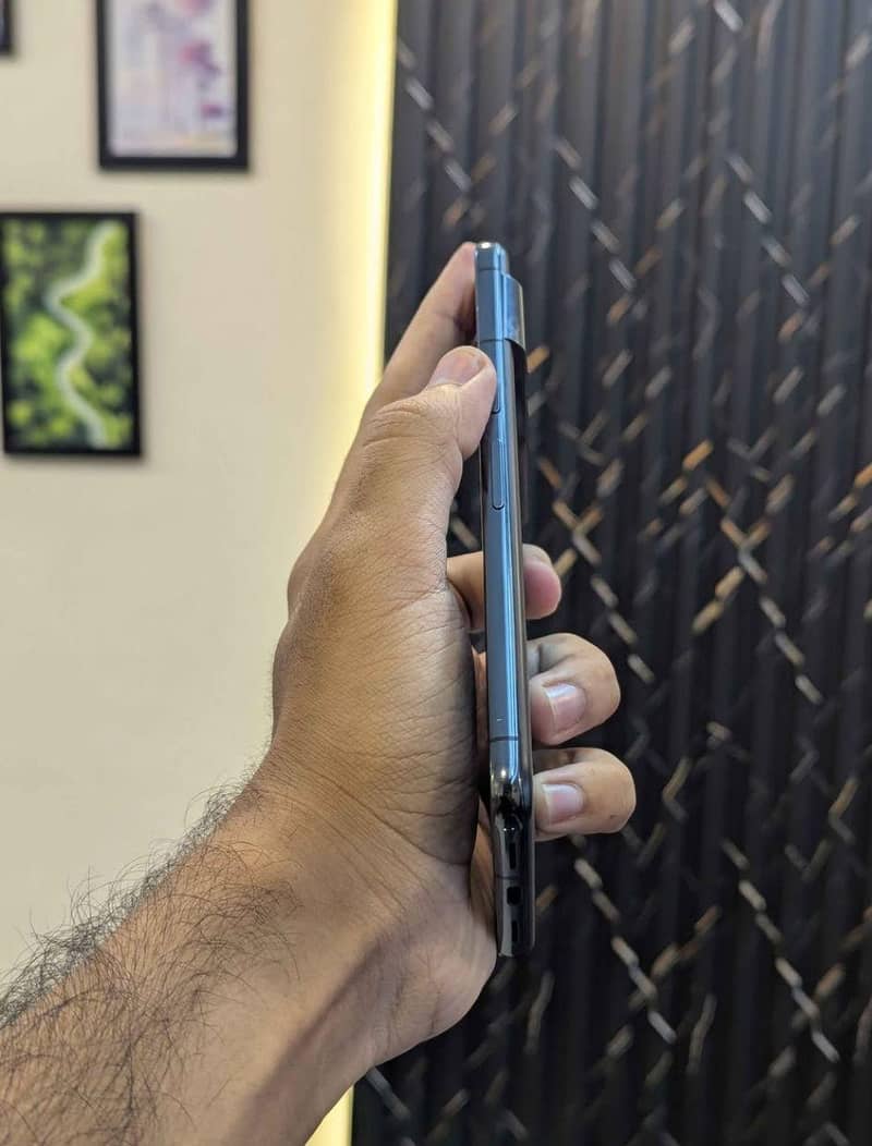 Google pixel 8 pro 2