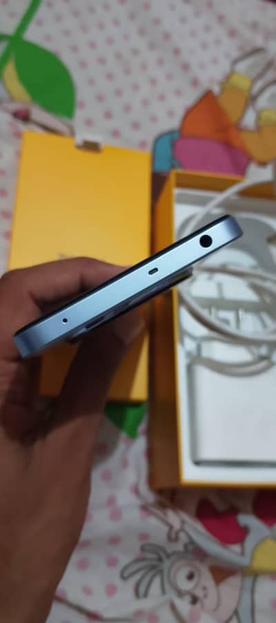Realme 12 (8+8/256)